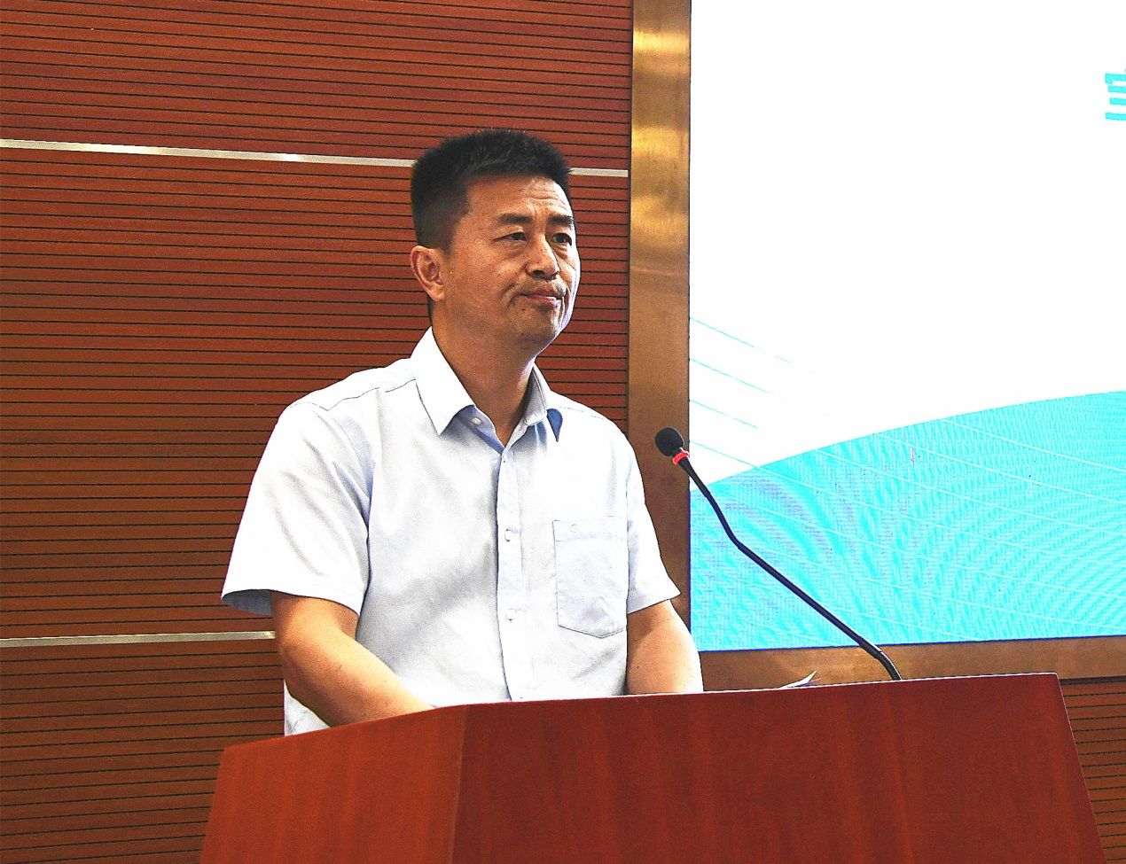 说明: E:\10——新闻稿件\2025年\7——广东医科大学附属疾病预防控制中心（市卫生监督所）揭牌仪式\林浩书记_副本.jpg