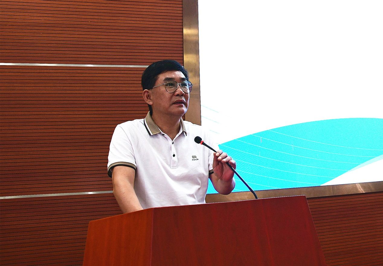 说明: E:\10——新闻稿件\2025年\7——广东医科大学附属疾病预防控制中心（市卫生监督所）揭牌仪式\丁校_副本.jpg